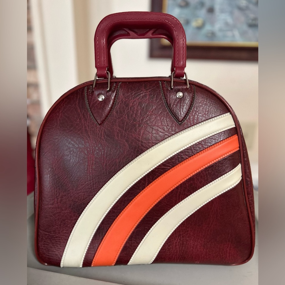 Vintage bowling ball bag w metal insert for ball. No ball included.